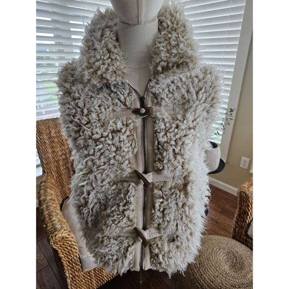 Anthropologie Faux Shearling Fur Vest Toggle Sherpa Teddy Sweater Women's Size S - Picture 1 of 13